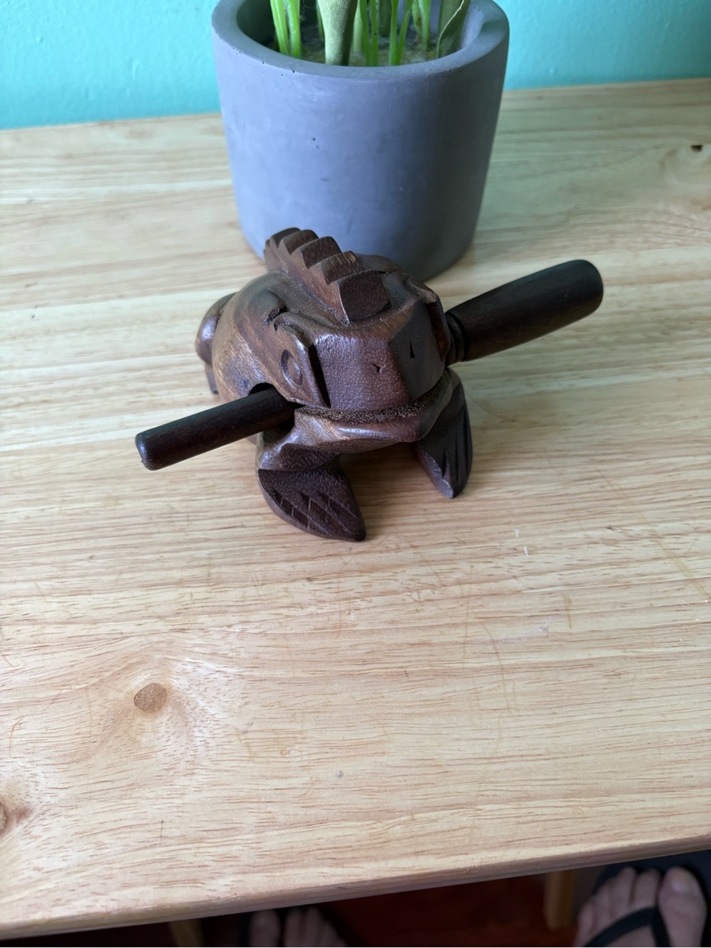 Source Unknown Wooden Frog Guiro Percussion Toy - Dark Brown